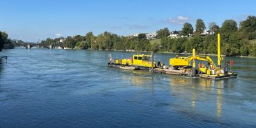Probeaushub im Rhein