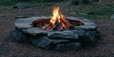 Vorsicht beim Feuern im Freien