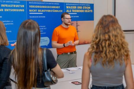 Gruppenaufgabe während der Sicherheitsveranstaltung